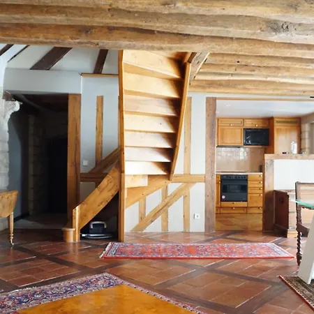 2-room In Heart Of Paris-marais *