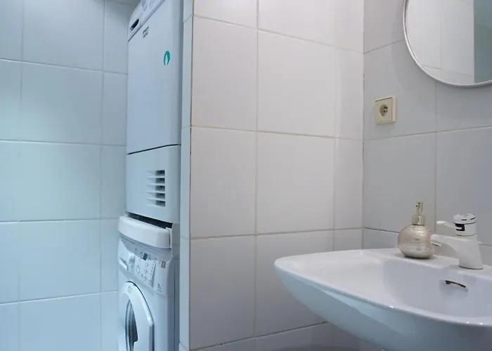 2-room In Heart Of Paris-marais *